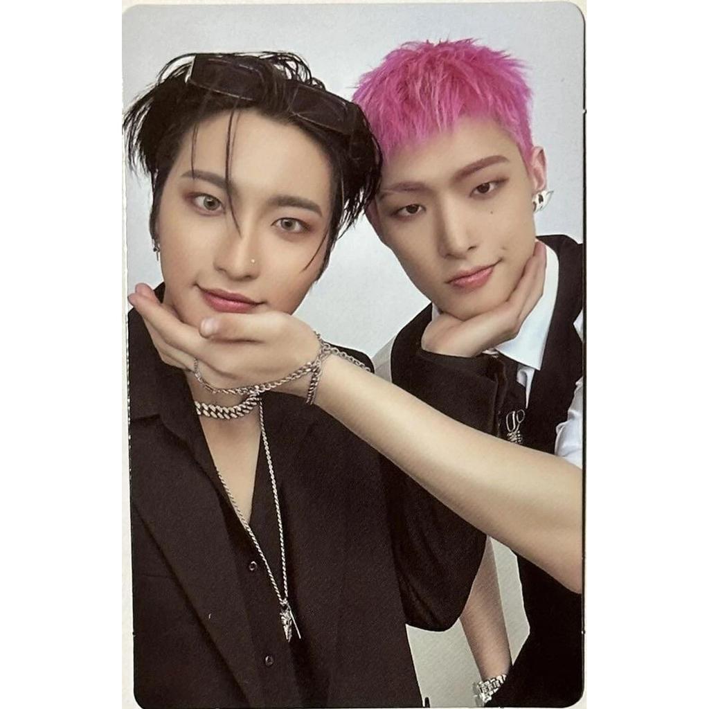 ATEEZ THE WORLD EP.2:OUTLAW A / DENÍK / JEDNOTKA DENÍKU / Z ver. OFICIÁLNÍ FOTOKARTA