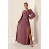 Langes Chiffonkleid mit Gürtel, Ballonärmeln und Rüschen