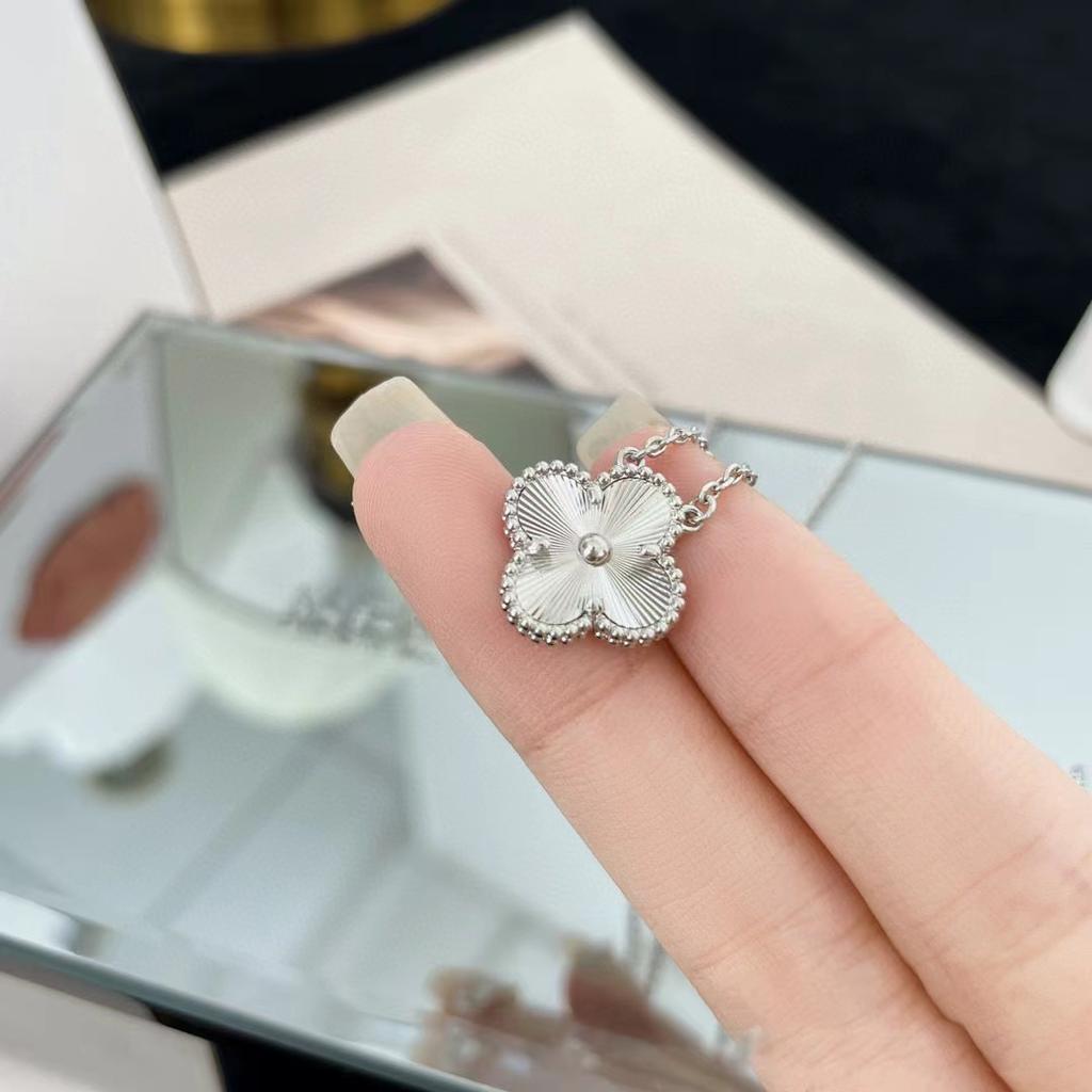 Titanium Steel Laser-engraved Lucky Four-leaf Clover Necklace for Women High-quality and Versatile Clavicle Chain