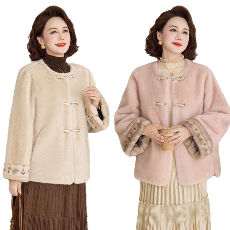 Light mother winter clothing versatile thick coat warm new middle-aged and elderly women's autumn and winter fur integrated mother top