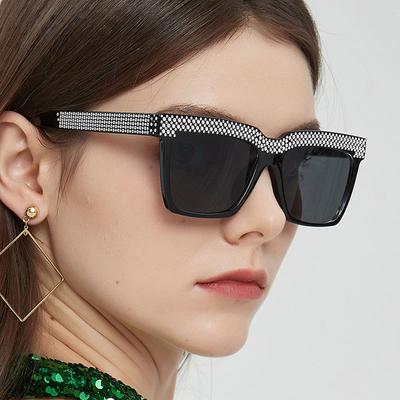 Square Diamond Shiny Ladies Fashion Sunglasses Vintage Gorgeous Suitable for Street Party Po Accessories