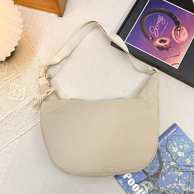 Japanese Style Large Capacity Nylon Crossbody Bag for Female Students