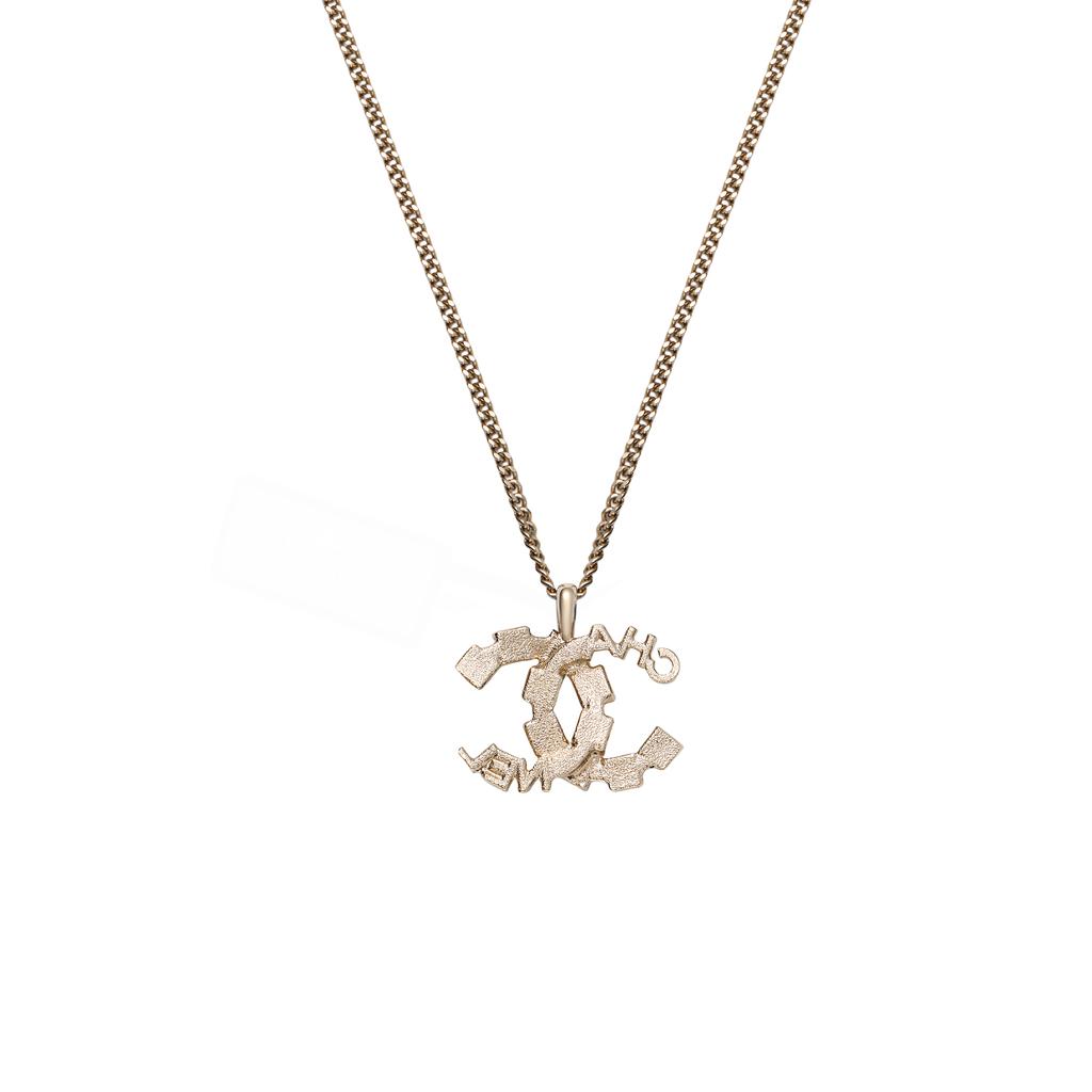 Chanel 24C Logo Decorative Pendant Necklace Unisex necklace Gold ABC817-B15393-NU572