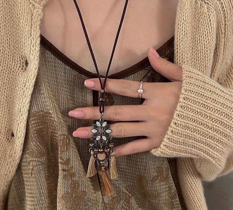 New Bohemian Flowering Pearl Necklace Women's New Chinese Style Leather Rope Ethnic Style Beaded Necklace