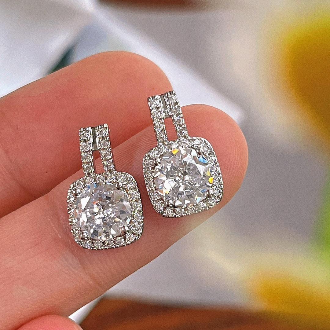 

2024 Новые Роскошные Корейские Серьги Принцессы из Цинкового Сплава с Цветным Покрытием для Женщин, Юбилейный Подарок, Циркон, Оптом E6872 белый