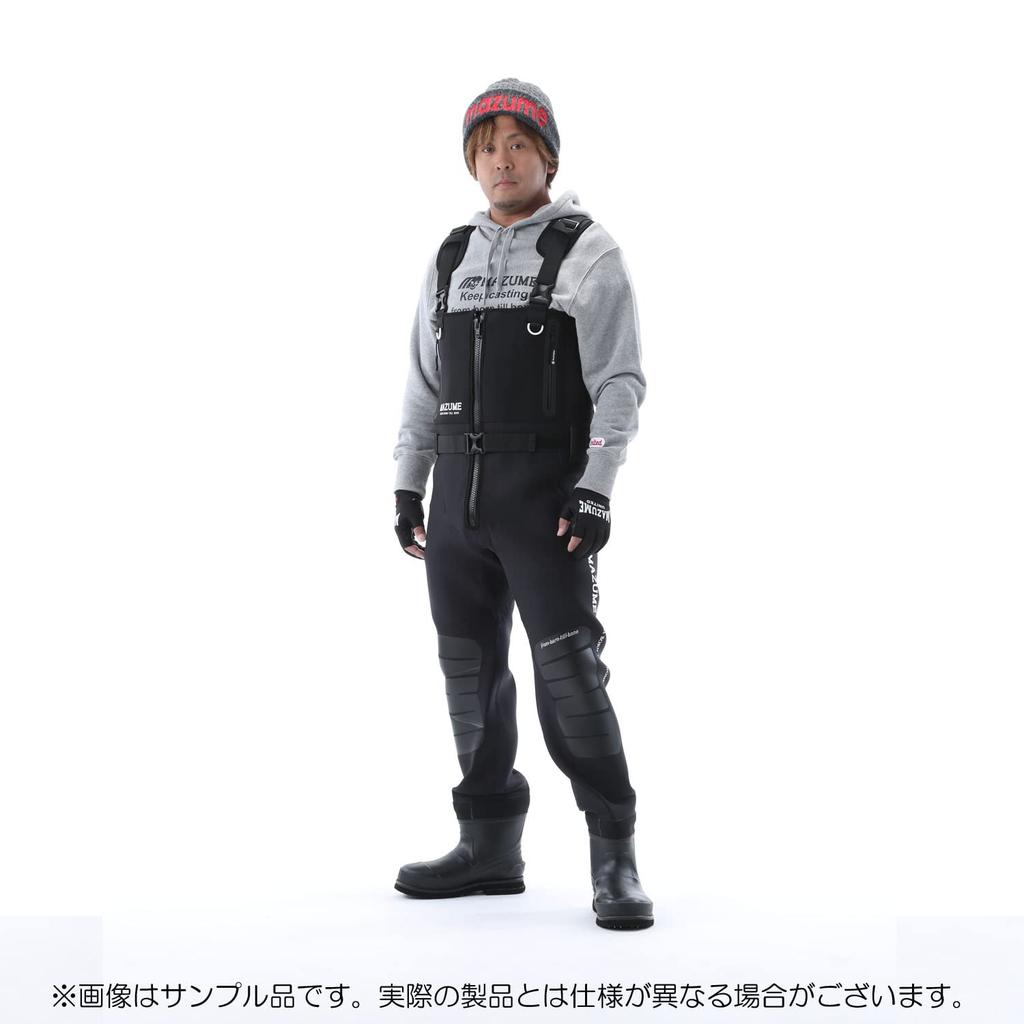 Macacão de Neoprene Mazume Abertura Total Modelo Feltro com Cravos MZBF-639-03 Preto Tamanho LL