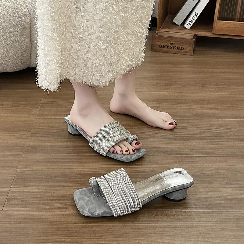 2025 Summer New Casual Simple Retro One-word Rhinestone Temperament Advanced Versatile Square Head One-word Drag