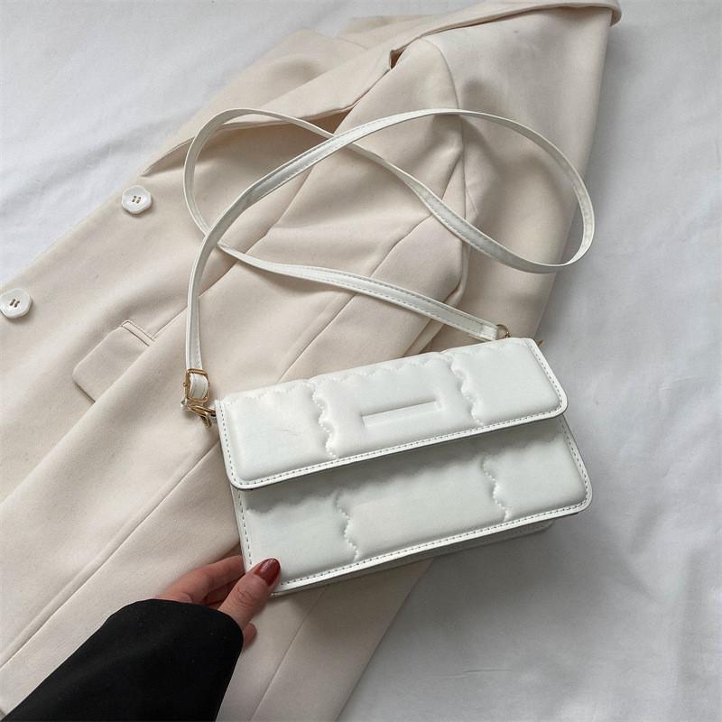 Fashionable Minimalist Shoulder Bag For Women 2023 Spring Trendy Small Crossbody Bag