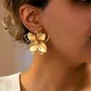 Women's Earrings Women's Hollow Flower Earrings Are Sweet and Romantic, Suitable for Daily Wear and Vacation Wear