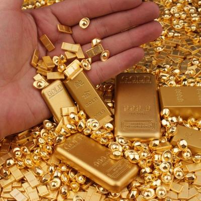 Mini Gold Bars Decorative Frame: Realistic Alloy Gold Bricks with Wealth-Attracting Ornaments and Small Accessories