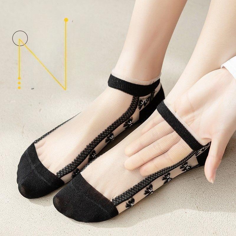 Women's Short Socks for Spring and Summer, Thin Lace Stockings, Sweat-absorbing, Trendy Black Short Boat Socks, Versatile
