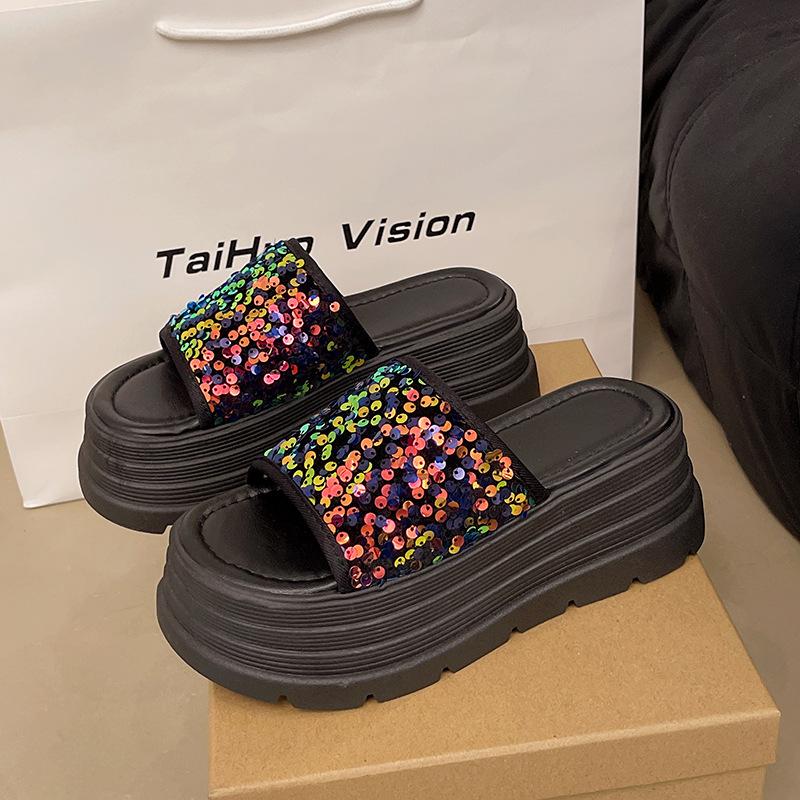 

Пляжные шлепанцы на платформе, женская летняя обувь, новые красивые увеличивающие рост, пляжные туфли, шлепки на танкетке, модные 40 разноцветный