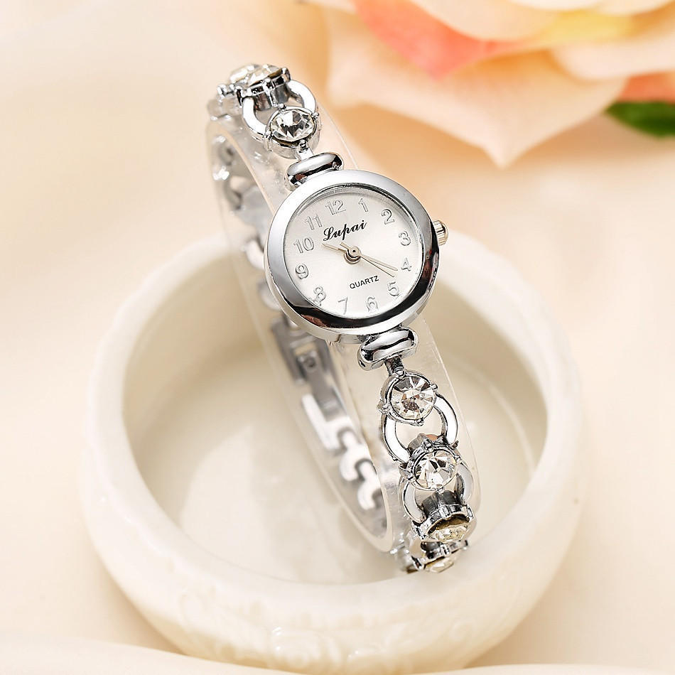 

Vente chau Mo Femmes Montres Женский браслет Montre Watch One Size серебряный