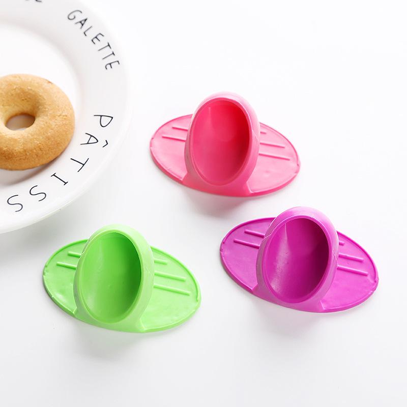 Silicone Heat-Resistant Bowl and Plate Clip for Microwave Ovens