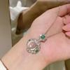 Neu im chinesischen Stil Natur Eis Chalcedon Runde Grüne Halskette Vintage Blumenanhänger Halskette Hochzeits Schmuck