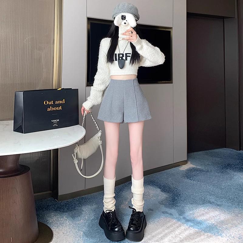 Women's High-Waist Woolen A-Line Booty Shorts - Black, Slimming Autumn/Winter Outerwear