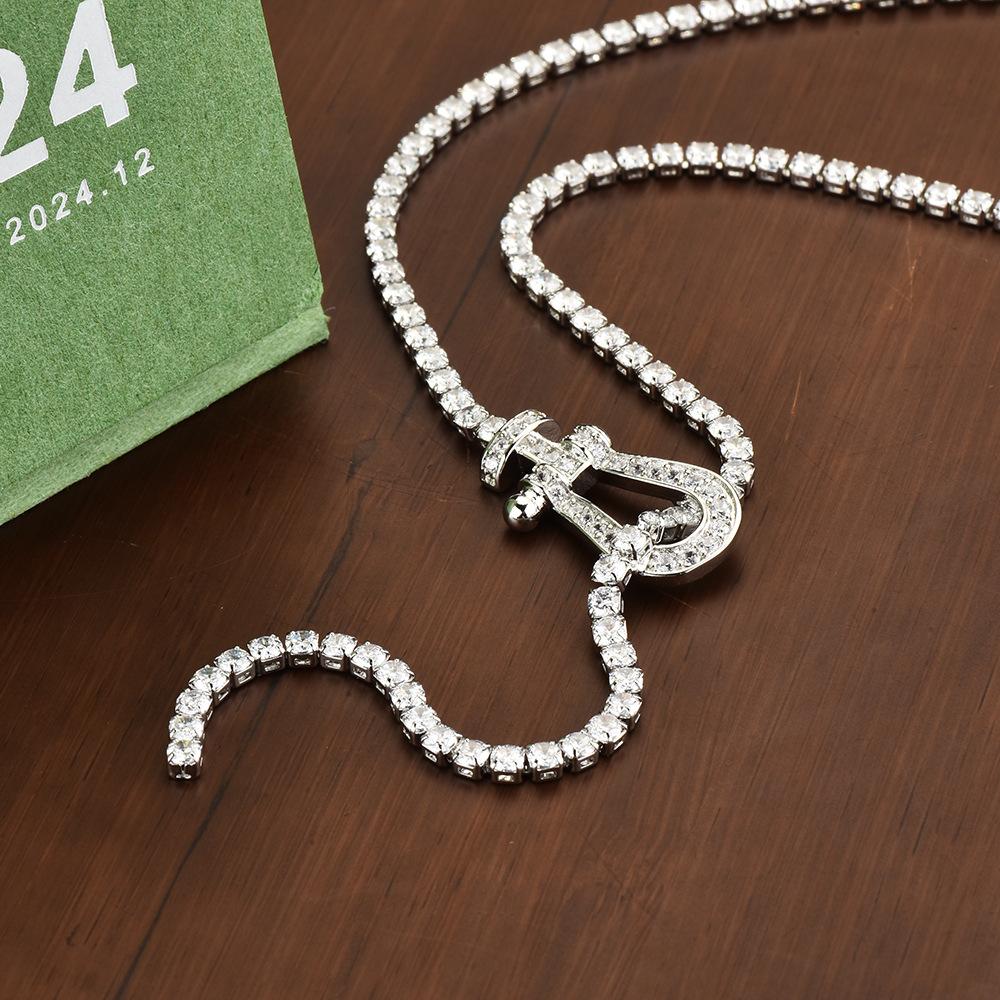 Spring Women s Light Luxury Cold Style Personalized Horseshoe Necklace