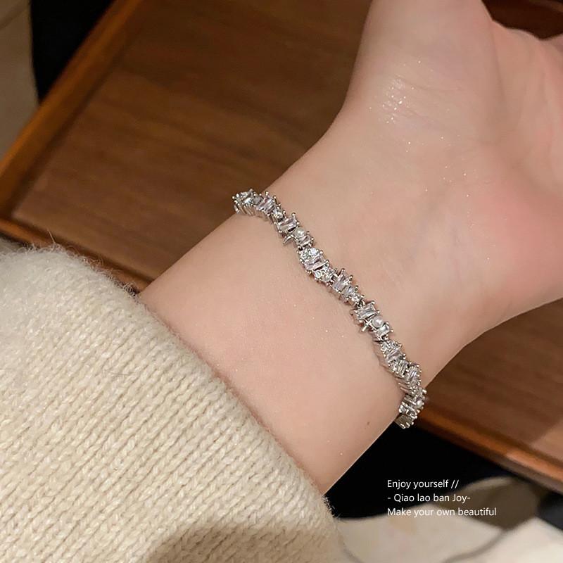 No Ip Included Womens Geometric Pearl Bracelet With Zirconia Accents For Fashion And Gift