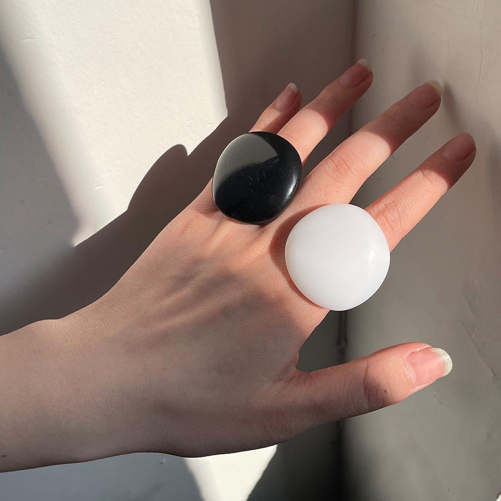 Oregelbundna Breda Stora Klumpiga Ringar för Kvinnor Vintage Akrylharts Höst Vinter Geometriska Stapelbara Finger Smycken