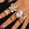 Elegant Baroque Pearl Flower Ring - Retro Light Luxury Metal Design