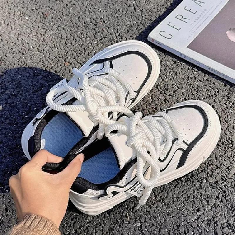 Women's Skateboard Shoes Comfortable Breathable Non-slip Shoes Outdoor Casual Matching Cute and Fashionable Women's Sneakers