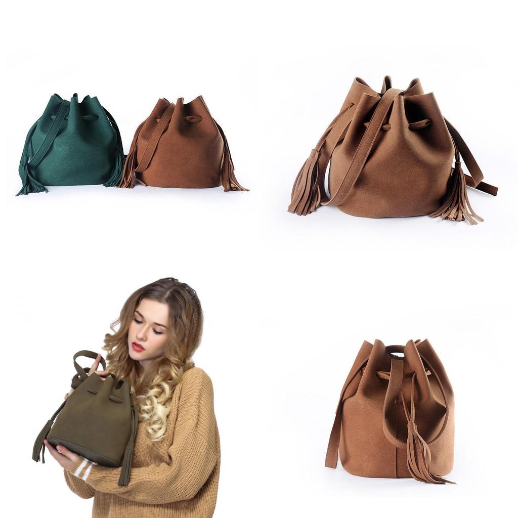 Fashionable Lady Crossbody Bag With Tassel In Trendy Bucket Design