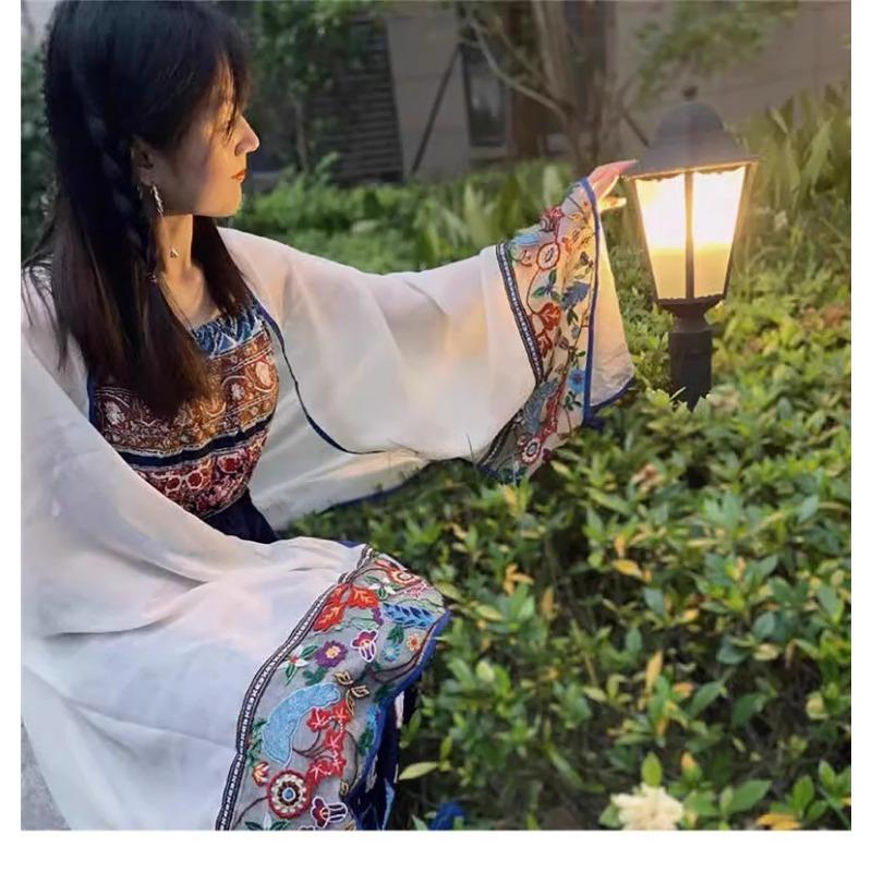Thin Summer Ethnic Style Scarf For Travel Photo Shoot