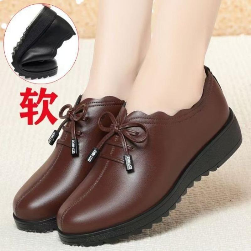 Non-slip Work Shoes Women Soft Leather Shoes Comfortable Soft Restaurant Kitchen Shoes Single Shoes Flat Grandma Shoes