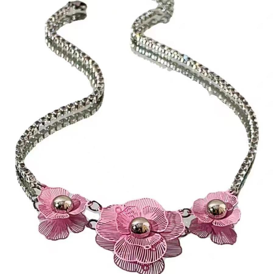 

Sweet pink plum blossom pendant, zircon necklace for women, versatile collarbone chain, light luxury neck chain necklace for women