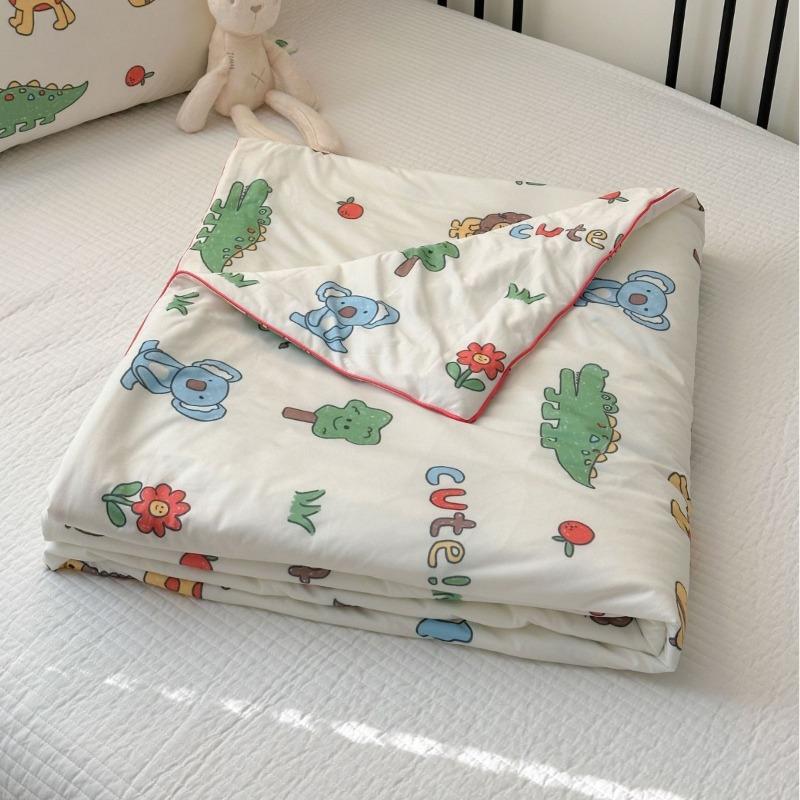 Lightweight Knitted Comforter Cute Cartoon Pattern Skin Friendly Thin Summer Quilt Air Conditioner Duvet for Home
