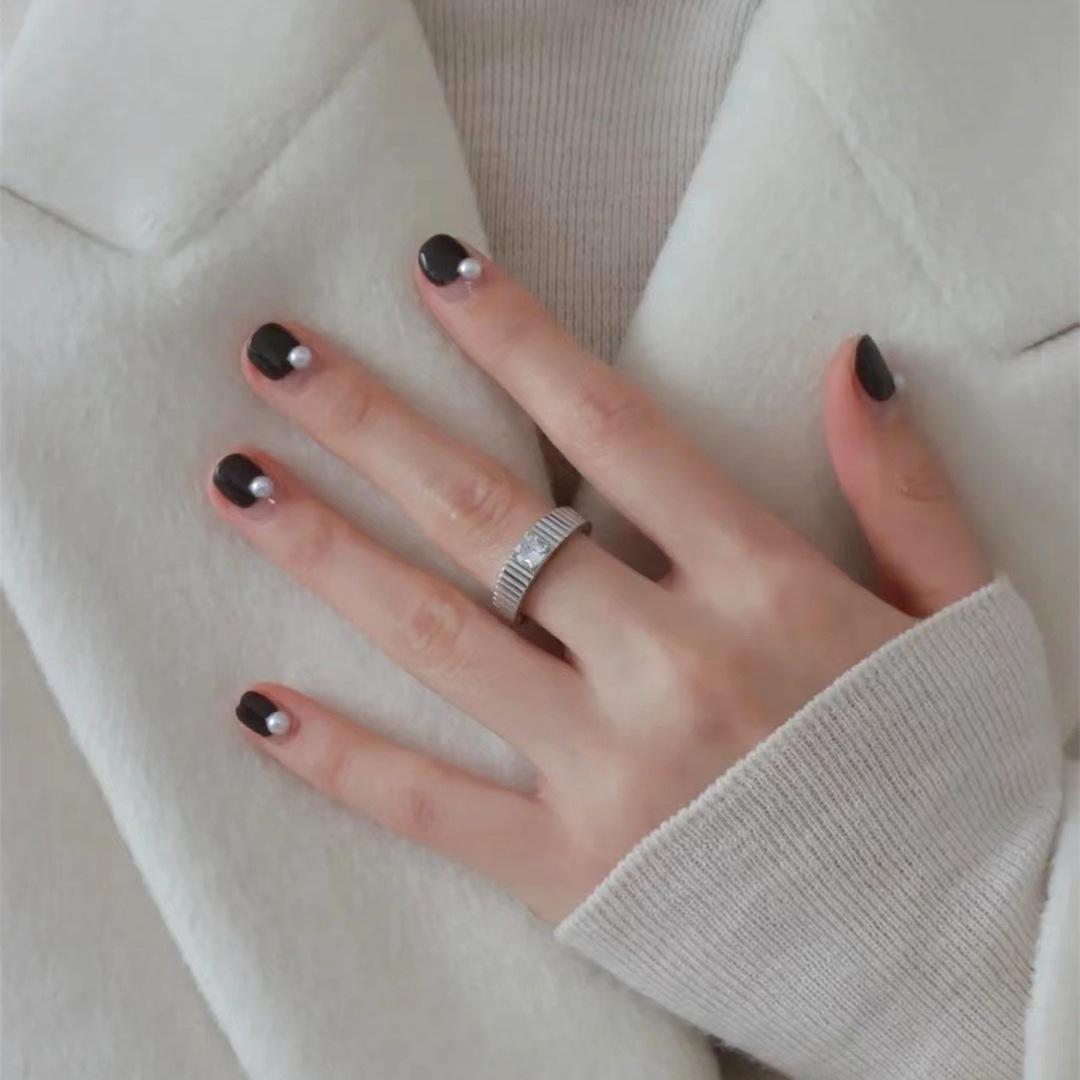 

B414-Niche Pearl Wearable Nails: Removable Finished Manicure Pieces - Trendy Autumn/Winter Fake Nail Set