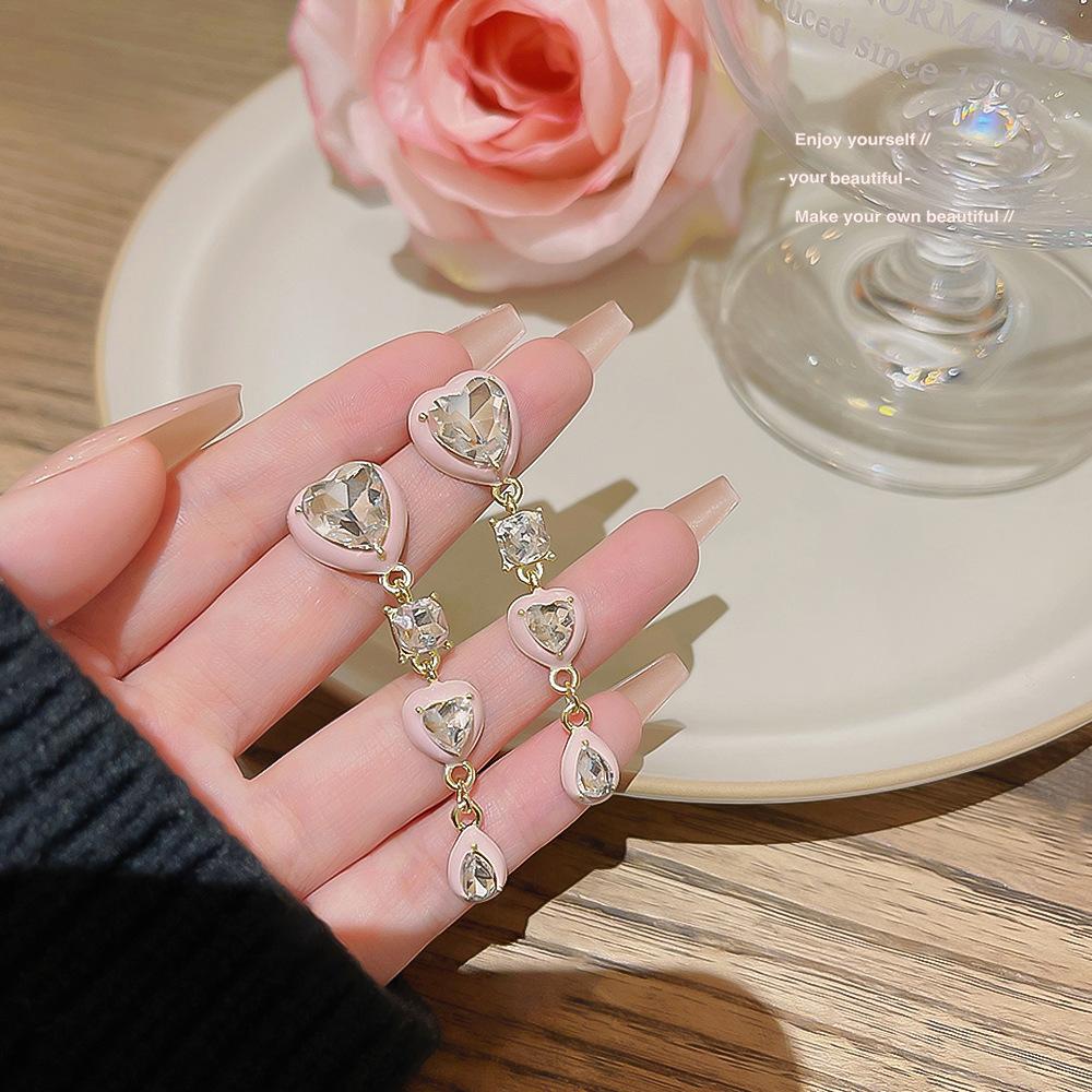 Girl pink earrings silver needle high sense Joker sweet earrings studded love earrings female.