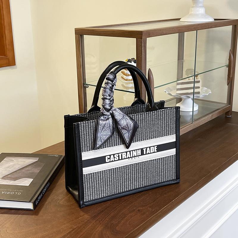 Bag Hand Carry Women's Bag New Fashion Retro Letter Printing Large Capacity Women's Shoulder Bag Tote