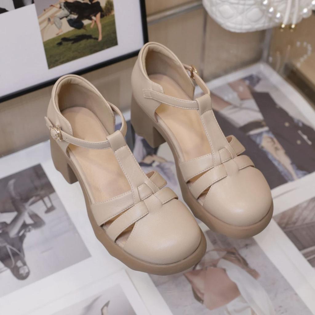 2025 summer new leather soft-soled bag head Roman sandals Mary women's shoes with skirts and pants look good and light