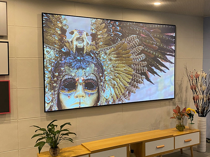 Tela de Projeção de Moldura Fixa Wupro Cinema Gallery 92" Cristal Preto ALR Rejeição de Luz Ambiente Para Longo Alcance