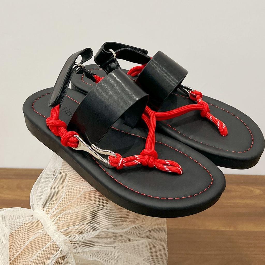 Simple flat-bottomed French two-wear toe herringbone cool slippers, super foreign style, casual beach Roman sandals summer