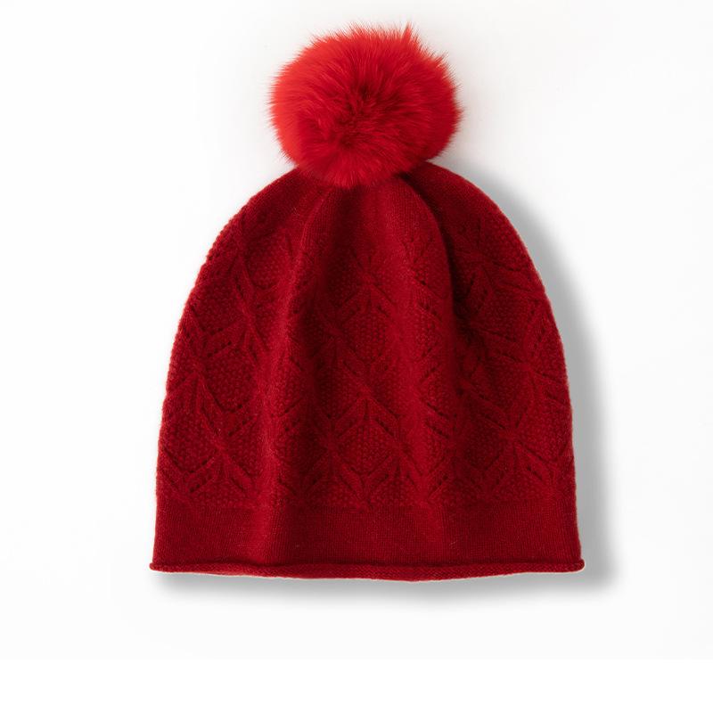 New High End Solid Color Cable Fur Ball Thickened and Warm Stylish Knitted Casual Hat for Women