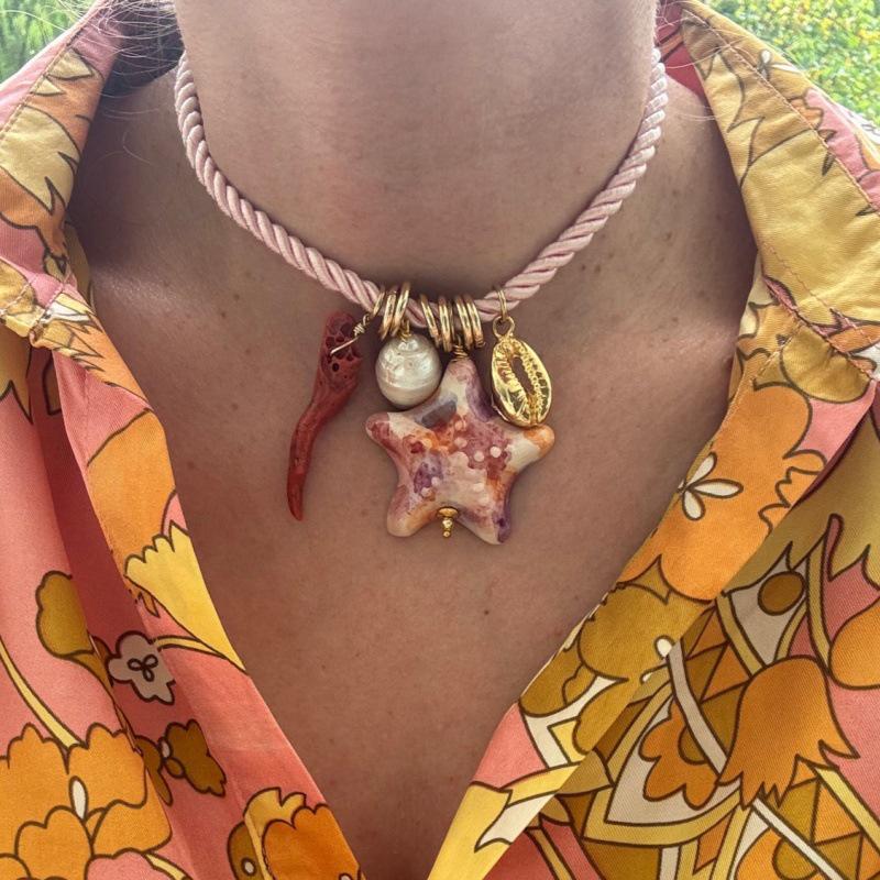 Trendy Starfish Pendant Necklace: Simple, Versatile, and Personalized Jewelry Accessory