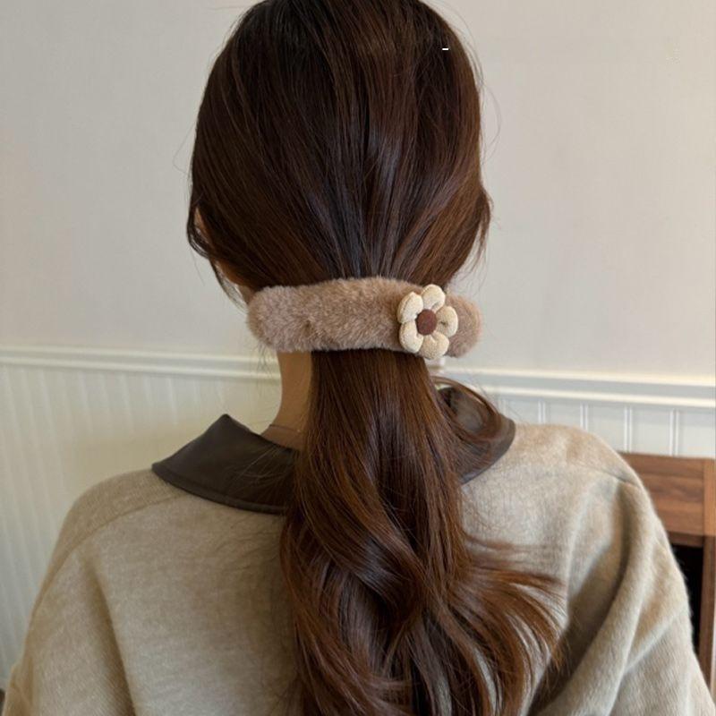 Elegant Marble Plumeria Hair Clip with Cross-Border Design
