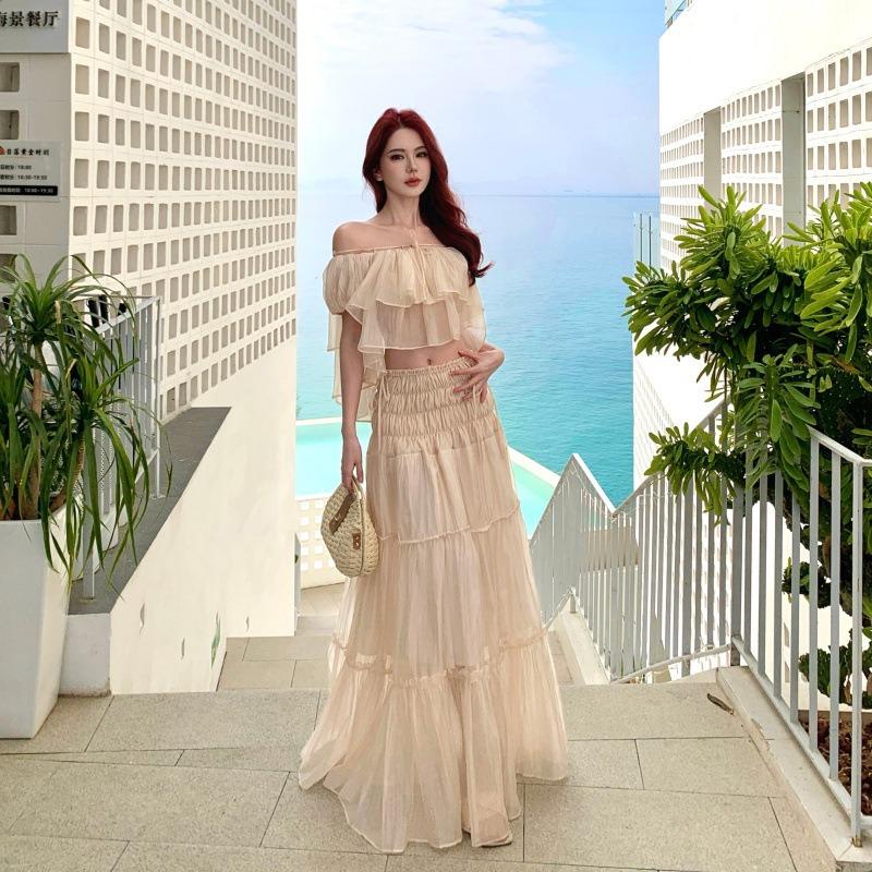 Bohemian G Wears A One-word Shoulder Fungus Edge Top Skirt Set French Gentle Two-piece Set