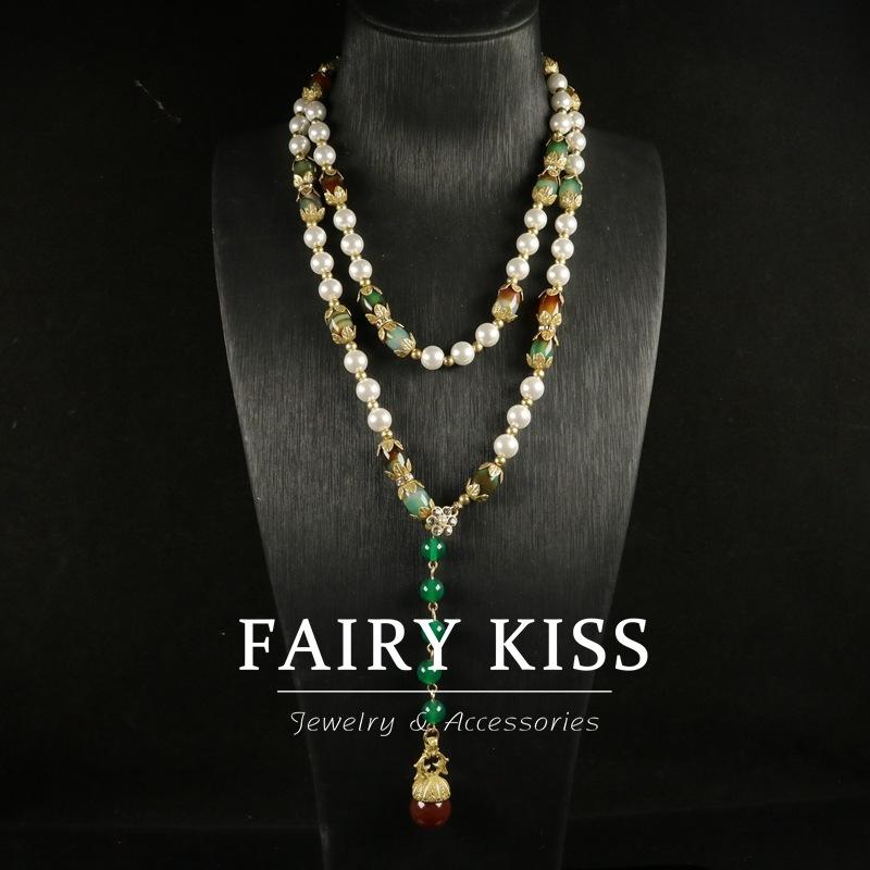 Medieval Retro Court-style Sweater Chain, Red and Green Agate Beaded Necklace, Earrings Set, Simple Versatile Autumn Win