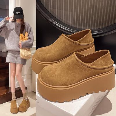 Nouvelles chaussures de printemps pour femmes à semelles épaisses et à talon compensé, à enfiler, antidérapantes, et deux chaussures simples.