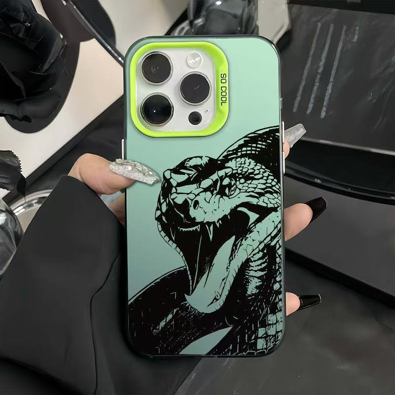 The new personalized python is suitable for iphone16 mobile phone case Apple 15promax/14 creative 13pro12 Europe and America