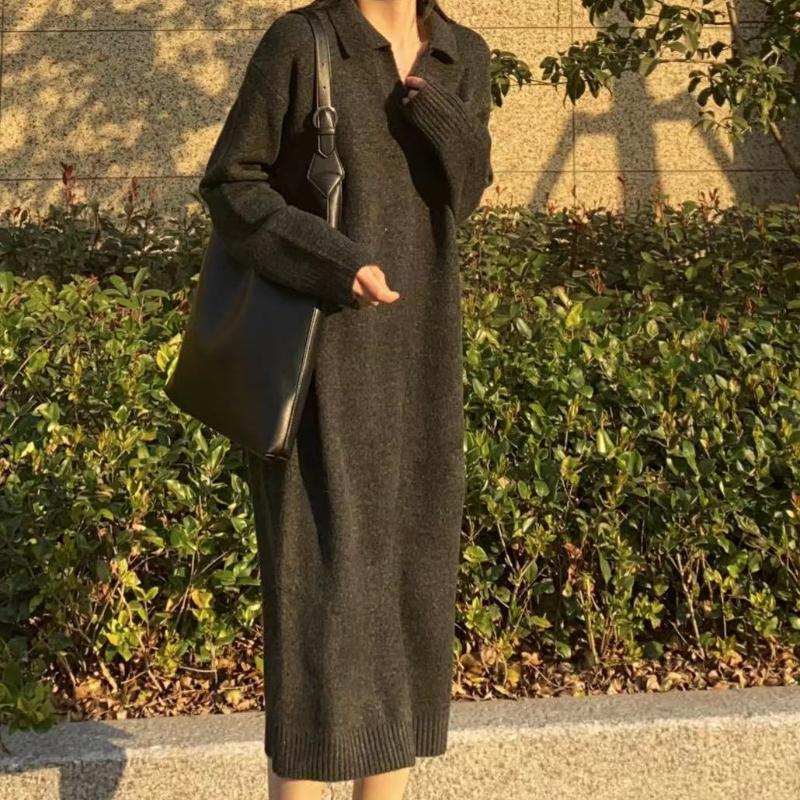 LYRIA Solid Color Polo Neck Turtleneck Dress, New Autumn and Winter Style, Suitable for Overcoats, Long Knee-length Loose Thick Knitted Sweater Dress.