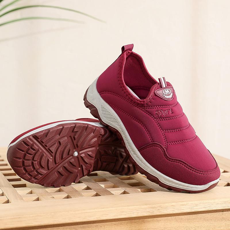 Autumn new women's shoes flat-soled one-pedal middle-aged and elderly mother shoes light and comfortable casual versatile soft-soled lazy shoes