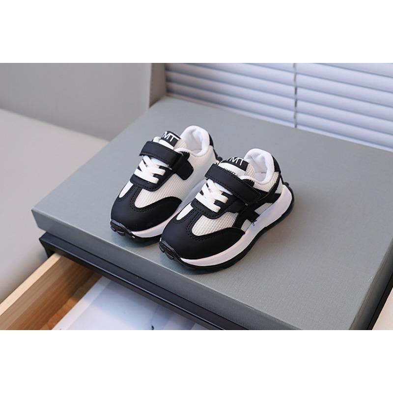 Unisex Kids Breathable Soft Sole Casual Running Dad Sneakers For Boys And Girls