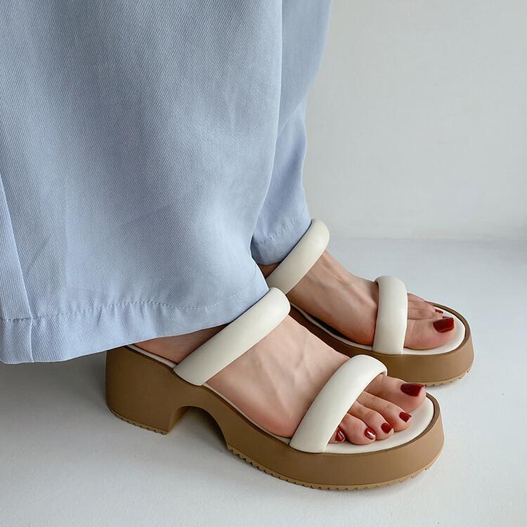 Physical single~~ French word with retro thick-soled heightening sandals for women's outer wear 2025 summer new open-toed sandals