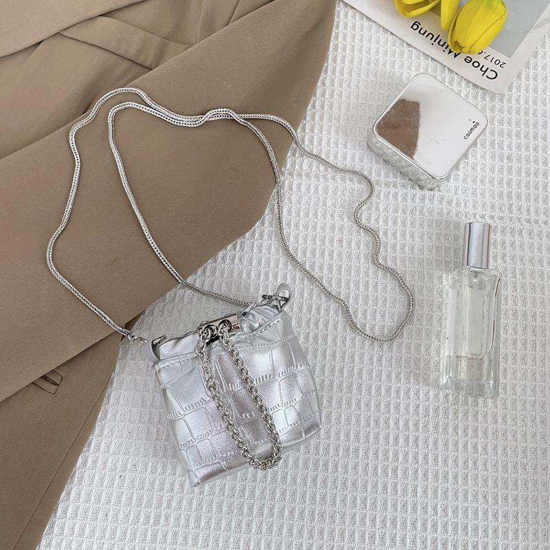 

Tangshou Fashion Lipstick Pack Bluetooth Headset Chain Silver