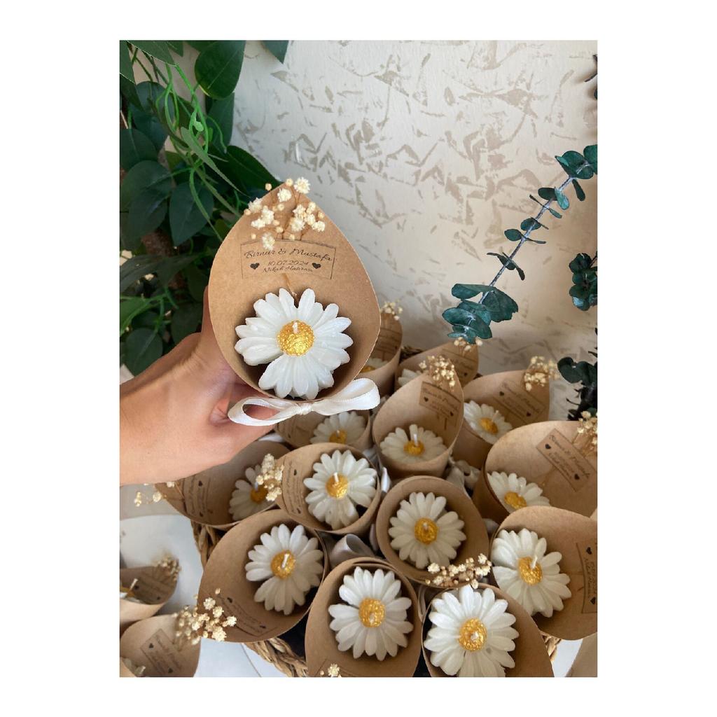 Mum Palace Personalized Wedding|engagement|promise Gift Daisy Scented Bouquet Candle - 15 Pieces