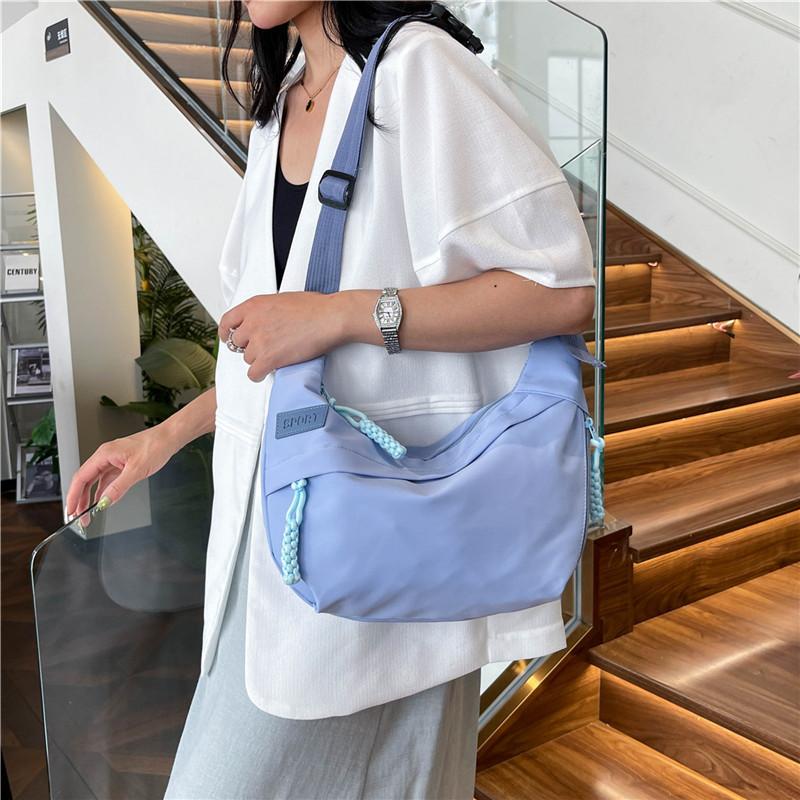 

Конфетного цвета нейлоновая сумка женская новая большая вместительная сумка-пельмень через плечо универсальная сумка-мессенджер портативная сумка через плечо синий